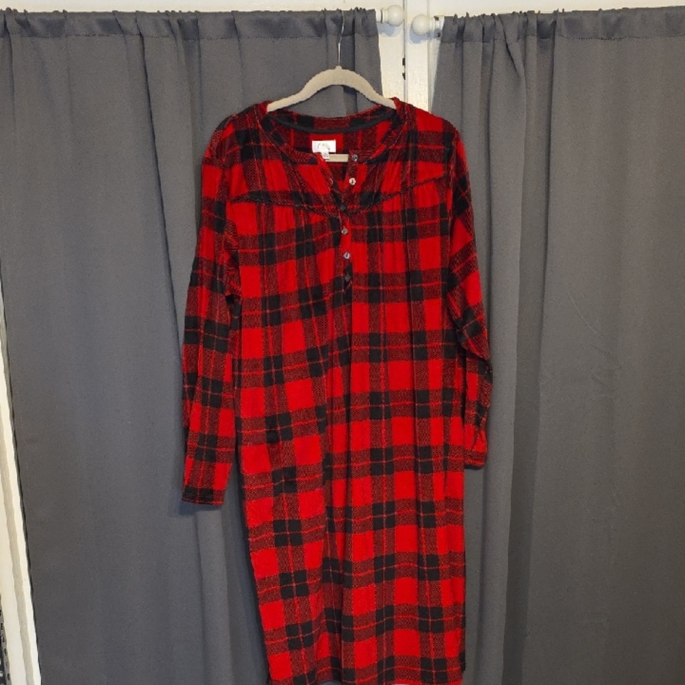 Aria Collection Womens Red/Black Plaid Nightgown Pockets Buttons Cozy Soft Sz XL